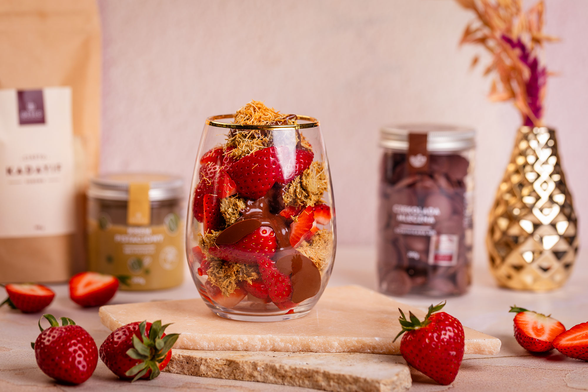 Dubai Chocolate Strawberry Cup